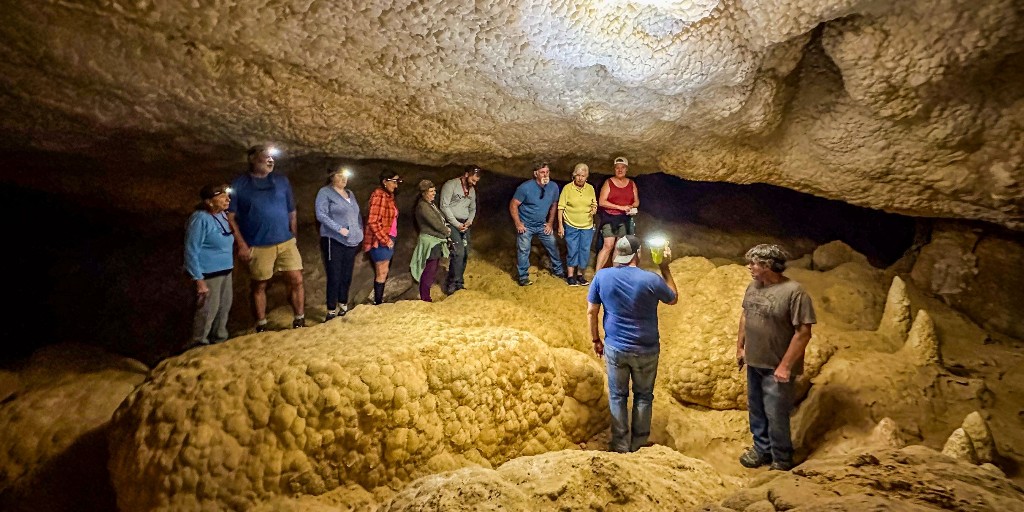 BLMUtah's tweet photo. 🔮 Embark on a mesmerizing adventure into #CrystalBallCave, Rich Co., #Utah! Explore ancient mammal #fossils, eerie formations, and chilling history with guided tours by The Bates Family Ranch. Check out our Flickr for more photos. Happy #Friday13 🔦 #BatMonth #UtahPublicLands https://t.co/63TaEyrGEc