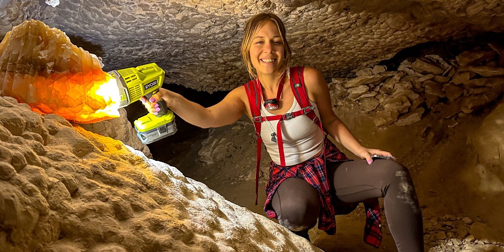 BLMUtah's tweet photo. 🔮 Embark on a mesmerizing adventure into #CrystalBallCave, Rich Co., #Utah! Explore ancient mammal #fossils, eerie formations, and chilling history with guided tours by The Bates Family Ranch. Check out our Flickr for more photos. Happy #Friday13 🔦 #BatMonth #UtahPublicLands https://t.co/63TaEyrGEc