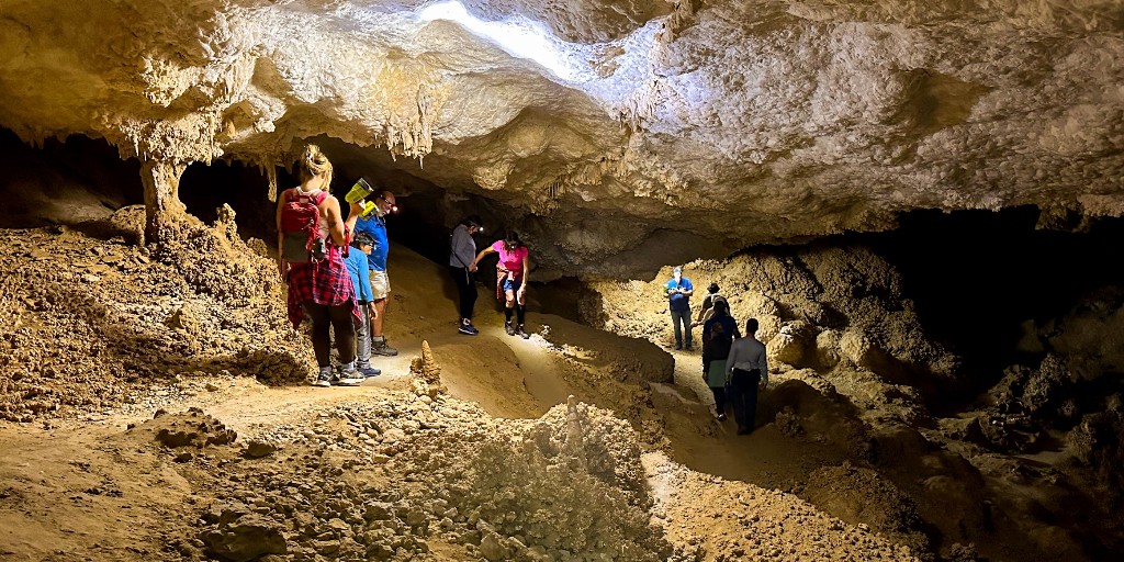 BLMUtah's tweet photo. 🔮 Embark on a mesmerizing adventure into #CrystalBallCave, Rich Co., #Utah! Explore ancient mammal #fossils, eerie formations, and chilling history with guided tours by The Bates Family Ranch. Check out our Flickr for more photos. Happy #Friday13 🔦 #BatMonth #UtahPublicLands https://t.co/63TaEyrGEc