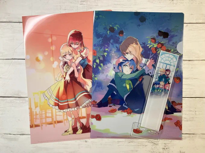 百合展2023 本日からスタートです! 未幡のグッズはA4クリアファイル2枚セットとアクリルスタンド、サイン本はわたゆり12巻に純加です! よろしくお願いします! #わたゆりグッズ #わたゆりイベント #私の百合はお仕事です!