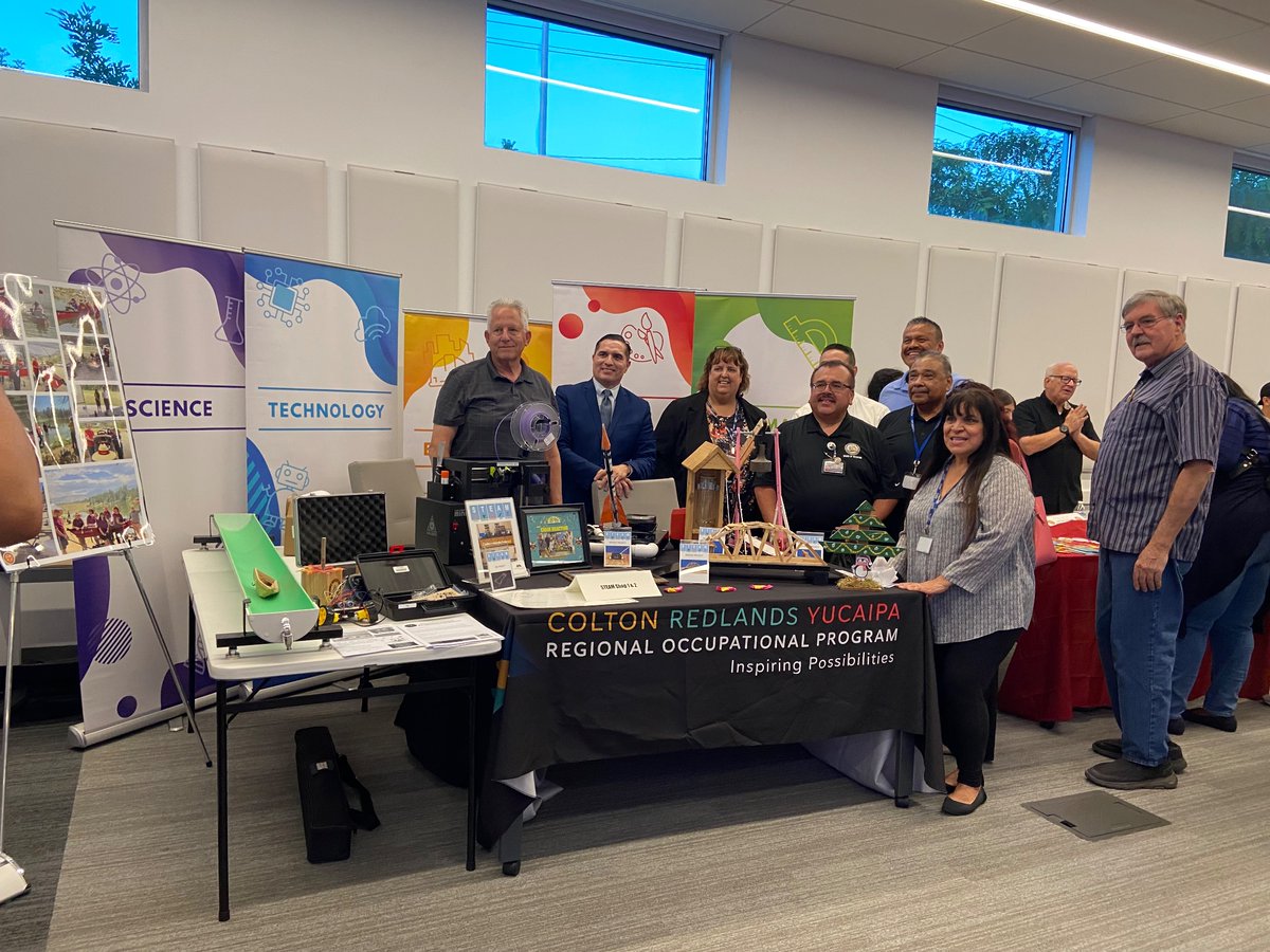 CTEP 2023 was a success. Thank you to everyone  who join us. #CJUSDCTE 
3 of our Pathways got recognized with with an award. #GTHSEngineering #CHSheal #BHSBusiness