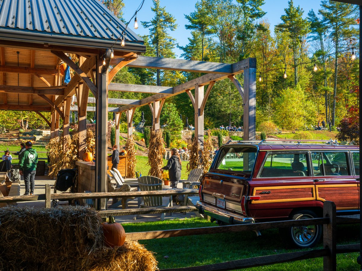 TreeHouseBrewCo's tweet photo. It is a picture-perfect autumn afternoon.

We hope we can enjoy it with you!

https://t.co/QKNmP0A9N6 https://t.co/TfUnLLu2Ro