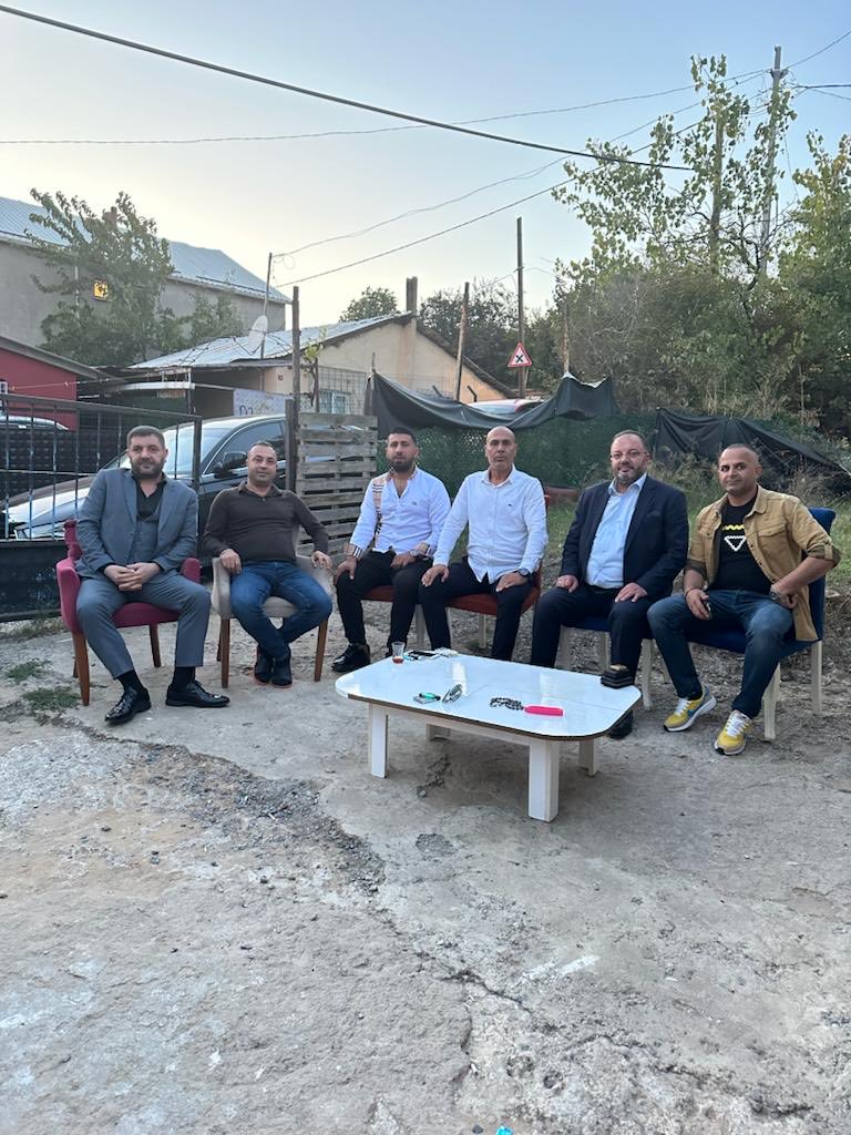 AtifOzbey's tweet photo. Kıymetli akrabalarım Nebi ve  Gökhan Özbey beylerin #Pendikte vefat eden muhterem dayıları için, ⁦@sespartisiorg⁩ #Ümraniye ilçeBşk. Ayhan İlkhan ve #Üsküdar İlçe bşk.yrd.Mehmet Özbey ile birlikte taziyede bulunduk.Merhuma Allahtan rahmet,yakınlarına baş sağlığı diliyorum. https://t.co/st1oKvG8eb