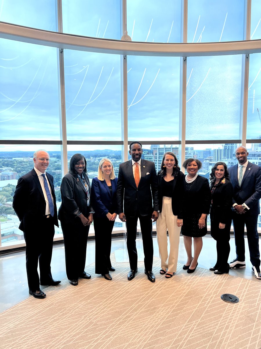InvestAtlanta's tweet photo. With the support of @WellsFargo and @unitedwayatl, Invest Atlanta has established the new $1 million loan program to support local technology startups as they scale amid an ever-changing market. 
To learn more about and apply, visit https://t.co/a94JfYeopE. #openforbusinessfund https://t.co/UbHG8vovMh
