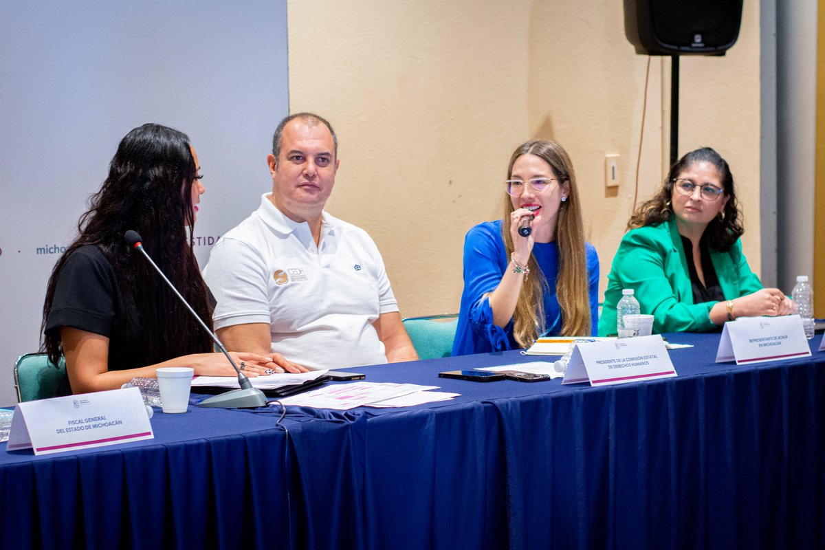 CEDHMichoacan's tweet photo. El Ombudsperson de Michoacán, Marco Antonio Tinoco Álvarez, participa activa y propositivamente en la formulación del proyecto de Iniciativa de Ley para Prevenir, Atender y Reparar Integralmente el Desplazamiento Interno del Estado de Michoacán de Ocampo.  
#CEDHContigo https://t.co/DN4eP1PJbS