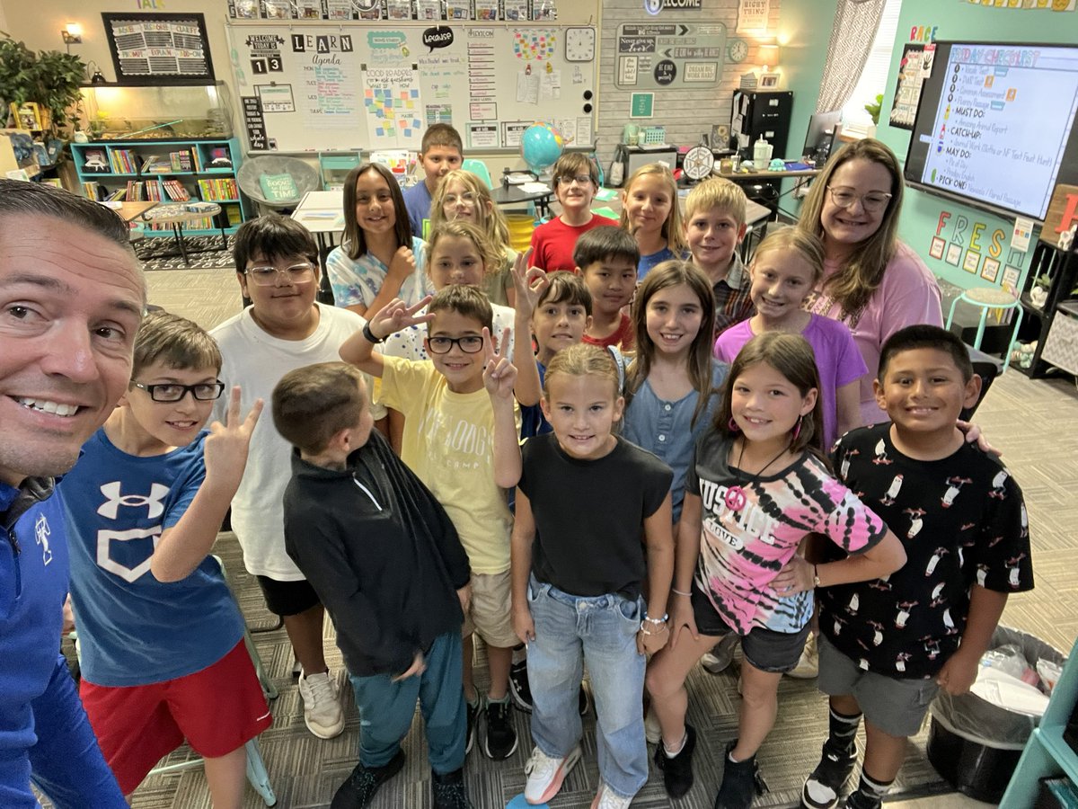 DrBrentRingo's tweet photo. What an honor to be the surprise guest reader today for Mrs. Peschel’s 4th grade classes.  And, all Tally ES students were able to learn about the solar eclipse in the planetarium. The future is bright in @kerrvilleisd. #TFND #KISDinspires @TESgenacr https://t.co/yimL1uk8vX