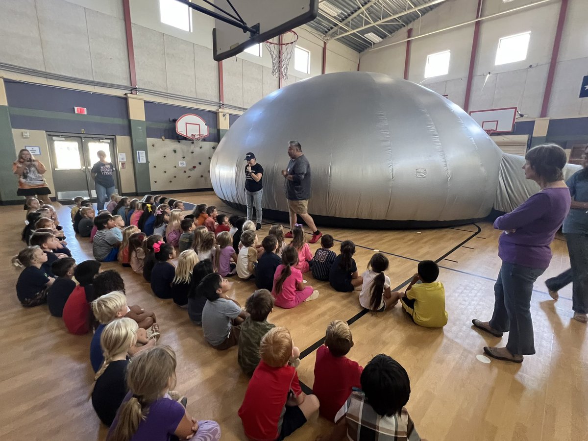 DrBrentRingo's tweet photo. What an honor to be the surprise guest reader today for Mrs. Peschel’s 4th grade classes.  And, all Tally ES students were able to learn about the solar eclipse in the planetarium. The future is bright in @kerrvilleisd. #TFND #KISDinspires @TESgenacr https://t.co/yimL1uk8vX