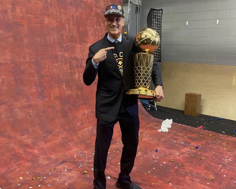GoldCrownCO's tweet photo. What's your #basketballfirst? Our favorite moment is @BillHanzlik (and the city of Denver) winning the FIRST NBA CHAMPIONSHIP! Let's go #Nuggets! 

@jrnba #jrnbaweek #milehighbasketball https://t.co/hNijzPIsmX