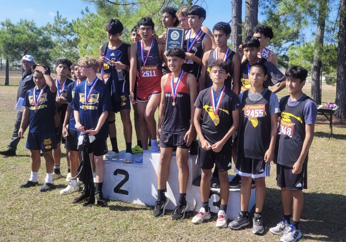 🏃‍♀️🏃‍♂️🦅 Historic moment for Eagleland! Both Ike Cross Country boys and girls varsity teams are REGIONALS BOUND! 🌟🎉 Let's show our support and cheer them on as they make school history! 🙌🦅🏆 #EaglelandPride #RegionalBound #IkeXC #TeamworkWins #MyAldine