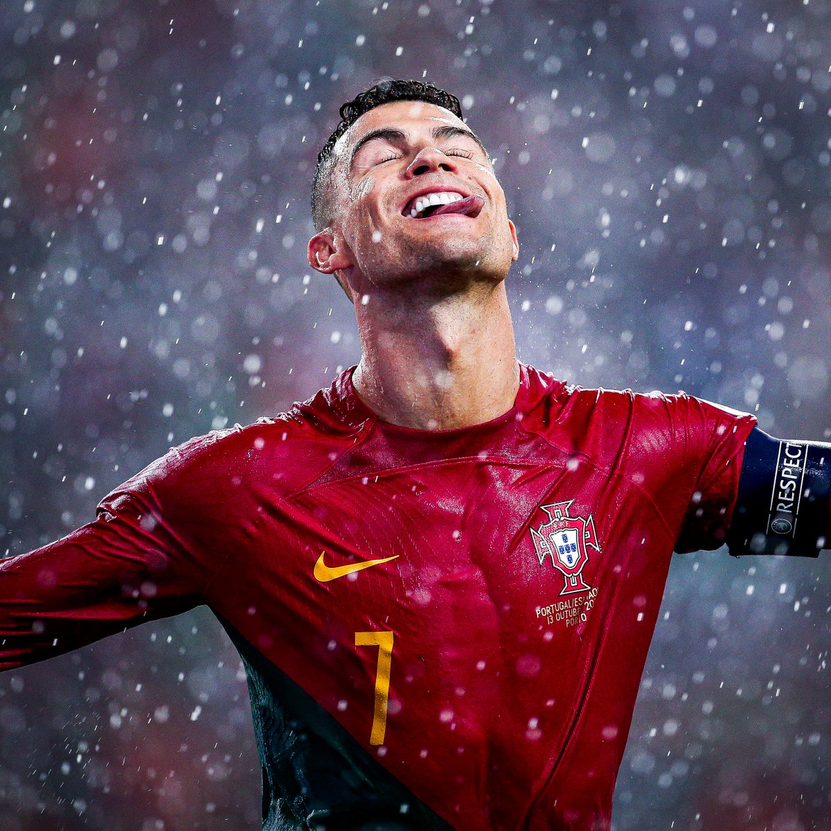 brfootball's tweet photo. Cristiano Ronaldo after scoring his 125th international goal. 

Feeling never gets old 🤪 https://t.co/wC0qSTO7qn