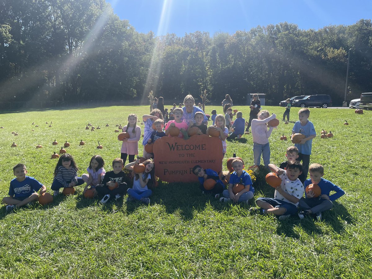What a beautiful 🍁day for the pumpkin patch!  Thank you to our PTA! 🎃
@NewMonmouthElem 
<a href="/MTPSpride/">Middletown Township Public Schools</a>