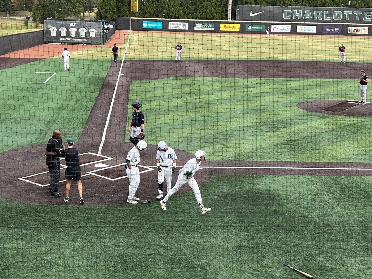 Diamond9erRPT's tweet photo. . @SpencerNolan7 puts one on the greenway out behind the LF wall!! 3-0 Niners at the end of 2. 

#9ATC https://t.co/DgGvTaZAGL