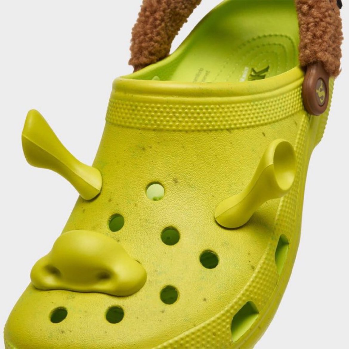 SNKR_TWITR on X: AD: few sizes DreamWorks Shrek x Crocs Classic