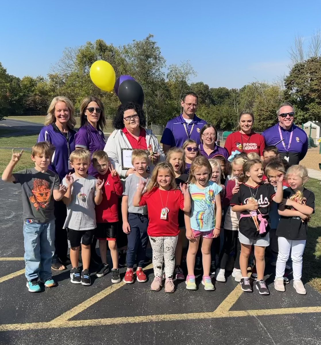 Congratulations to Ms. Howard on receiving one the CCS All Star Awards!  We are so grateful for all your hard work for our students at GLE!  @CCSchoo1s