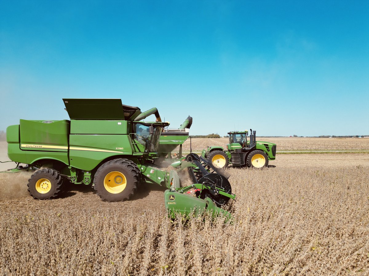 sloanimplement's tweet photo. John Deere S780 ready to roll! 🔥💪
-
#johndeere #johndeerecombin #harvest2023 #sloans #sloanimplement #powerup #greenmachine #farmersofinstagram #illinoisfarming #illinoisag #wisconsinfarming #wisconsinag https://t.co/PI2vdwG1jA