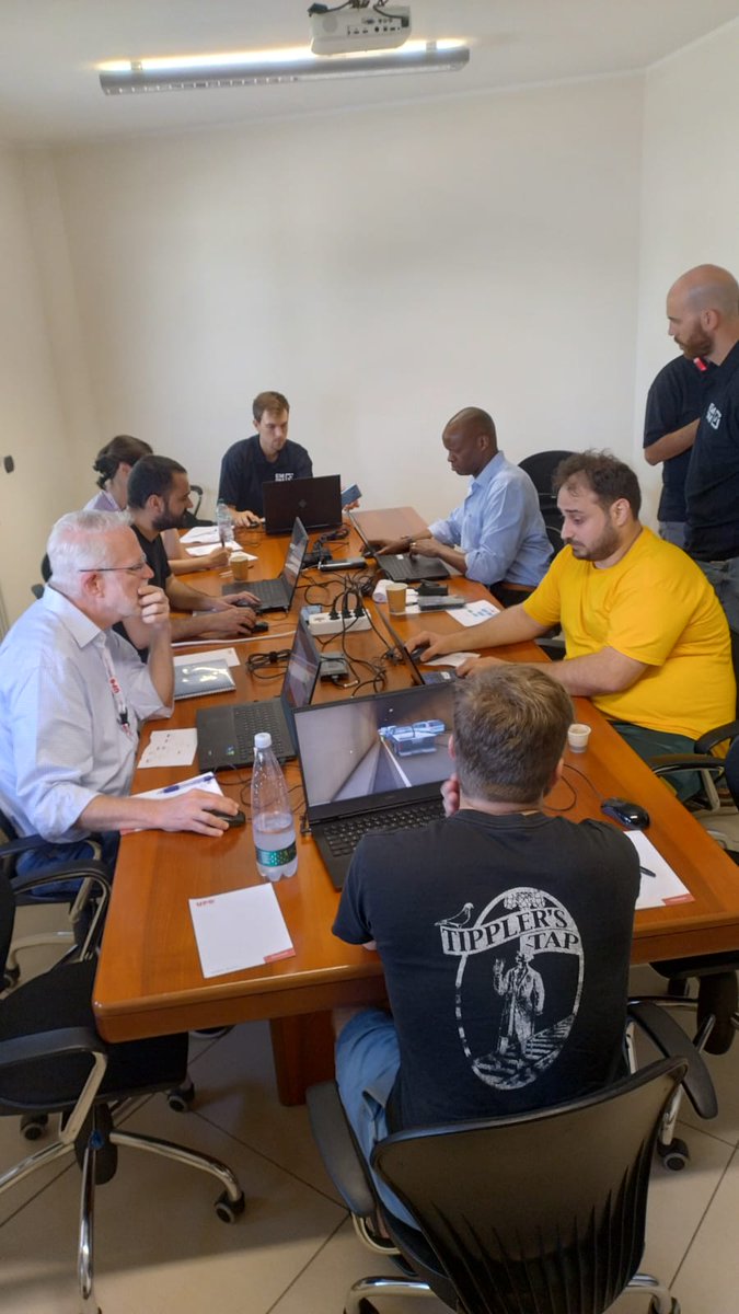 CRIMEDIM's tweet image. Among #EMDM23's tasks were #EmergoTrainSystem, instructed by Karin Moscicki and Johan Hornwall, and hands-on practice sessions with #virtualreality #simulation on mass casualty triage and #prehospital #response, facilitated by #CRIMEDIM. 
More on dismedmaster.com