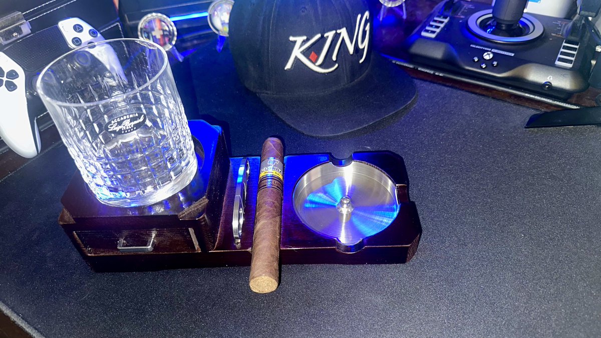 KingTurner's tweet photo. 👑💕Shout out to the wifey for the cigar and whiskey glass holder! She always finds the right little gifts for me 💕👑

#KingApproved #KingsUp #KingsGirl #Friday13th #FridayMotivation https://t.co/0HCSEwzjjf