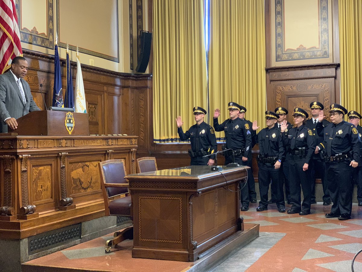 PghPolice's tweet photo. PBP held a swearing-in ceremony for five newly-promoted commanders &amp; three sergeants.

Wanda Duncan, Lori McCartney, Jeffery Abraham, Anthony Palermo, and Brian Schmitt were promoted to commander.

Joshua Haupt, Emily Myers, and Erin Palchak were promoted to sergeant. https://t.co/H9amNFbVyz