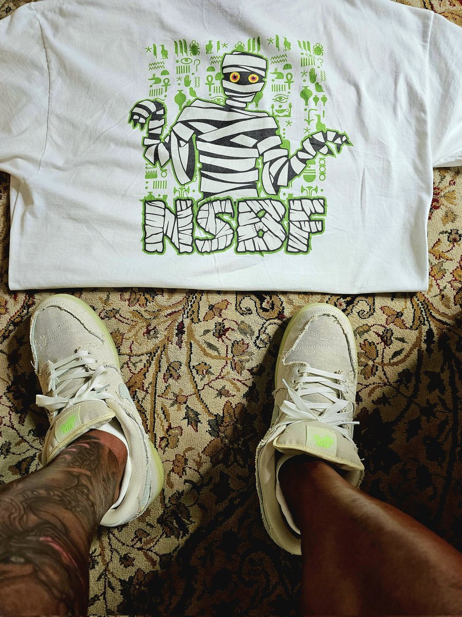 McKnight_Rich's tweet photo. Happy #Friday13th #TGIF #SpookySZN #Mummy #thisiwutIgot #yoursneakersaredope #atmoscollectorsclub #FreeRee @wilcocarla @iceberg562 ,@ConnorGrossman3 @wassystyle1 @TYNASTY89 @JDWhite112 https://t.co/Rpq8WyRpib