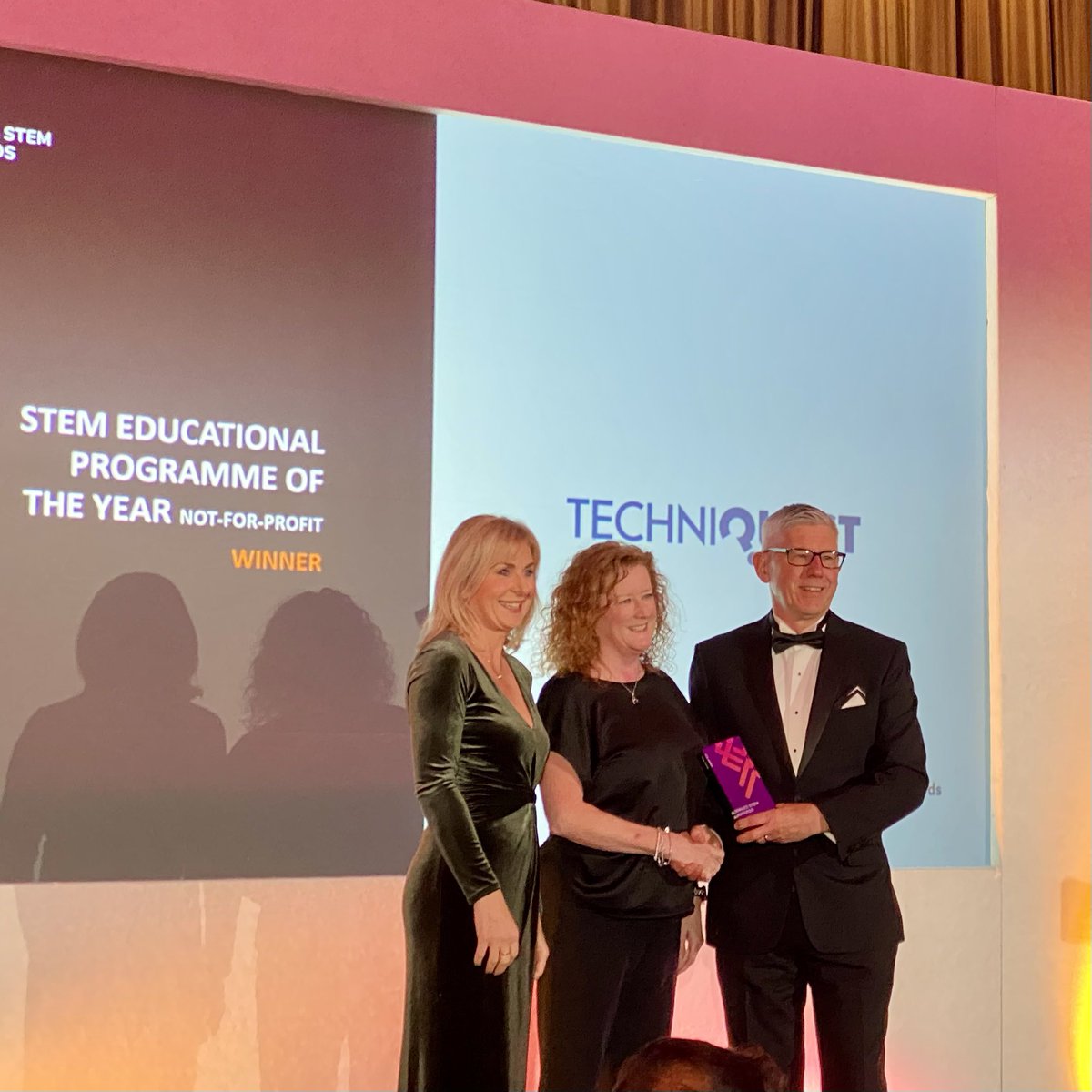 Techniquest's tweet photo. So proud to have won this year’s @WalesStem award for non-profit STEM Educational Programme of the Year 🙌
 
🙏 to the judges &amp; everyone involved, and 👏 to our fellow finalists who ran such excellent projects
@XploreScienceUK @DragonLng
@EESWSTEMCymru
 
#WalesSTEMAwards https://t.co/dR9YK4Oamf