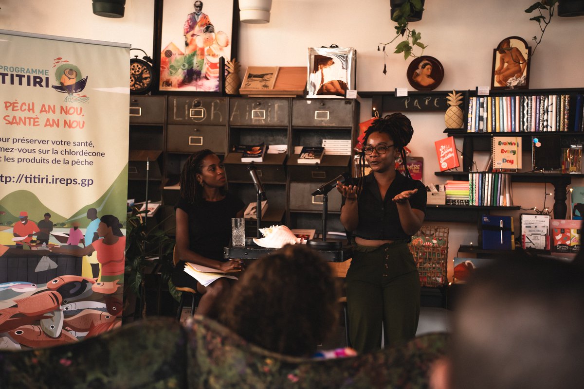 PromoSanteGpe's tweet photo. Ce jeudi 12 octobre se déroulait la conférence de presse FAP le podcast au Café Papier 🎙
Nous tenions à adresser un immense MERCI à tous ceux qui ont répondu présent à la présentation de ce projet.
#FAPPodcast #Chlordécone #Guadeloupe #Titiri https://t.co/B7w2LFRWTa