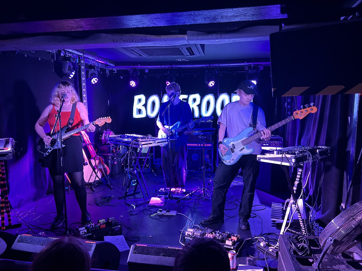 Amazing set from <a href="/Pipblom/">Pip</a> at the <a href="/BOILEROOM/">The BOILEROOM</a> tonight. Back to back bangers. Come back soon!