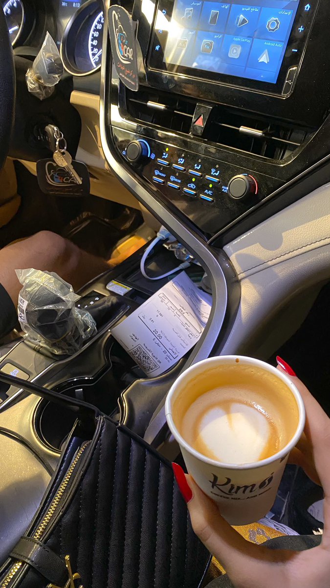 oiiv_z's tweet photo. كوب قهوة و لفه بالسّيارة مع شخص تودّه من غير وجهه مُحدده it’s like a reward ❤️❤️❤️❤️❤️ https://t.co/MxUtRVnhKQ