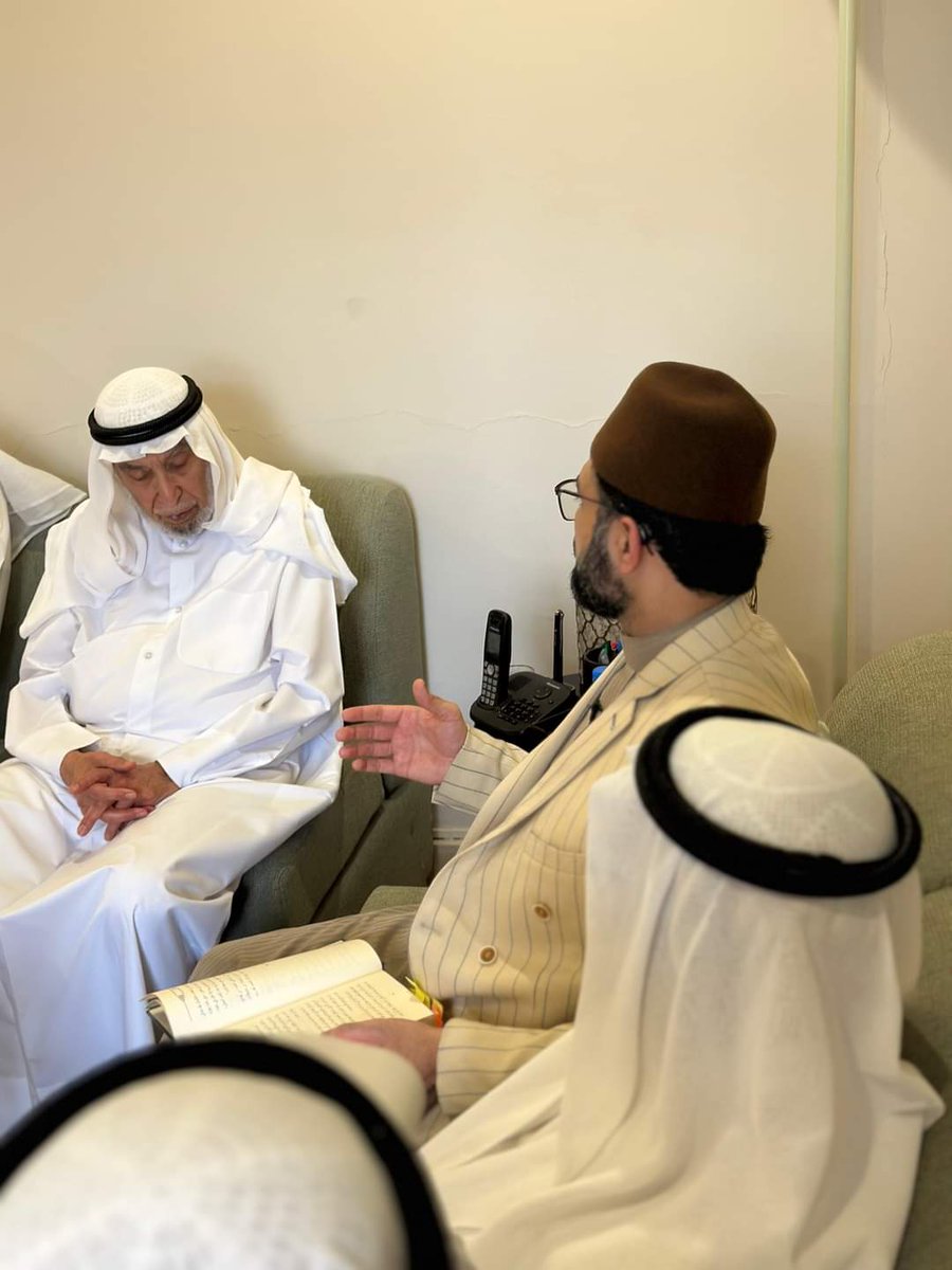 Kuwait: Dr. Hassan Mohiuddin Qadri,  delivered a speech at the Diwaniya of Sheikh Dr. Khalid Al-Mazkur, Head of Al-Islah Welfare Society. This event was held under the patronage of Member of Parliament, Syed Osama Isa Al-Shaheen.