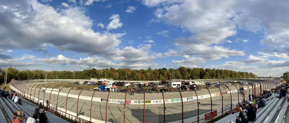 khifan's tweet photo. It’s beautiful here right now @FastestHalfMile but not sure how much longer this will last so getting a #ShortTrackFridayNight post in early!
@ThePostman68
#Postman68 https://t.co/aojJBPH2XE