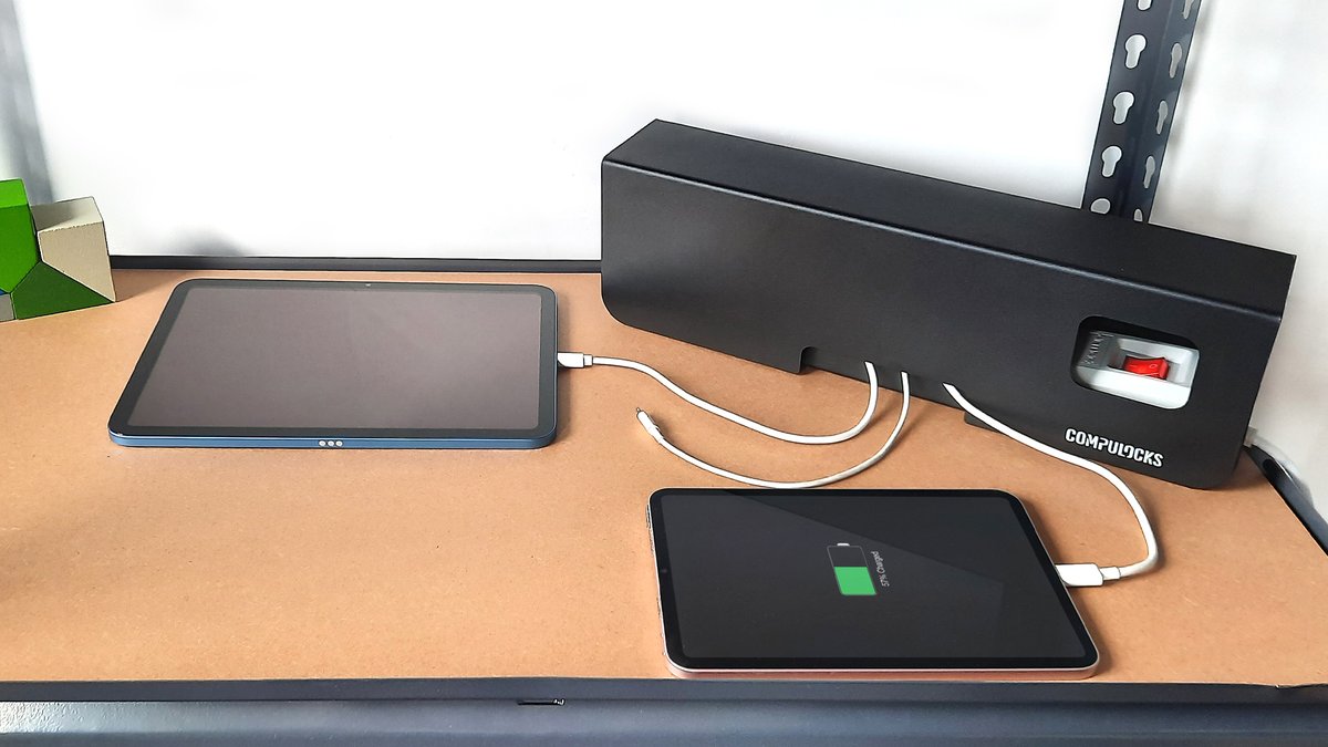 Maclocks's tweet image. 🔒 Safeguard your Apple Power Adapters with Compulocks' Secured PowerStrip. Featuring high-grade aluminum casing, security lock slot, and 6 socket powerstrip for streamlined charging.  bit.ly/3rLU0ll
#apple #applesolution #applepoweradapter