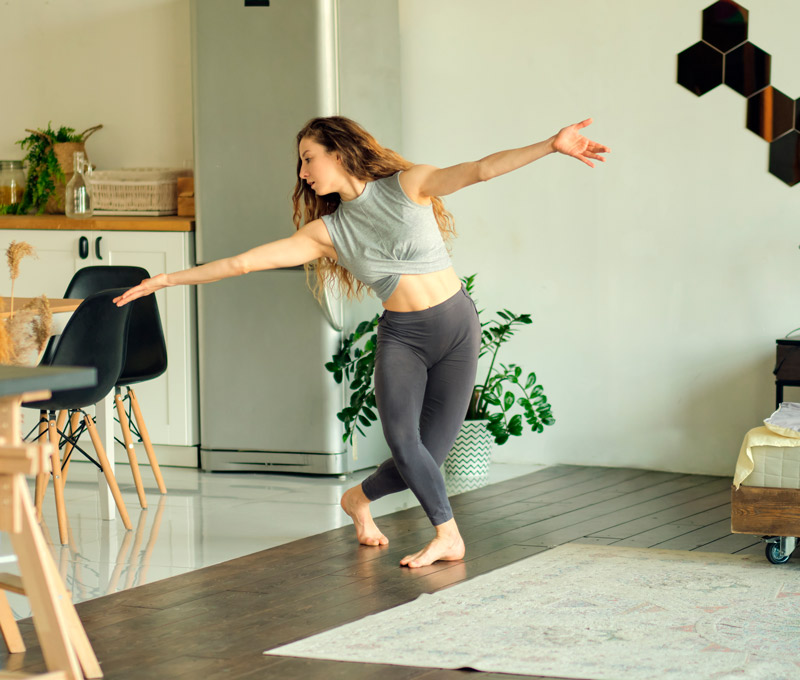 fmmundo's tweet image. ¿Sabes qué #efectos tiene el #baile en tu vida? Es una actividad que, además de mantenernos activos, nos ayuda a gestionar mejor nuestras #emociones. 

Hoy estuvo en @CafeFmMundo #PatriciaSalame y contó sobre los #beneficios del baile para nuestra #SaludMental.👯

¡Descubre todo