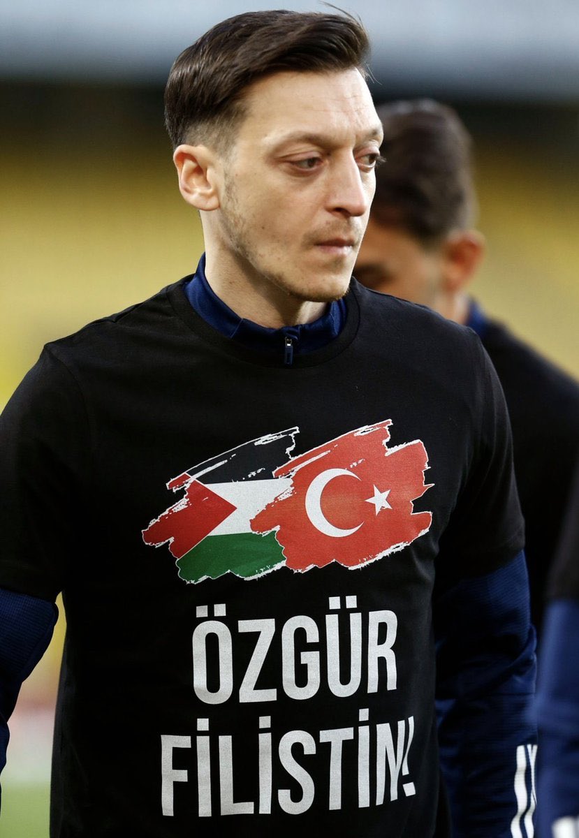 Nokrud's tweet photo. An #Özil sieht man, man ist dann nur Deutscher und macht einen auf #Integriert wenn es einem nutzt!
Reines Kalkül und das nicht nur bei ihm wie man an den #Demos sieht!
#Israeli #Jihad #Muslime #Islam #Terror #Köln #Freitagder13 #katastrophe #Baerbock #Araber #Tuerkei #Gaza https://t.co/8R0eX6yv5N