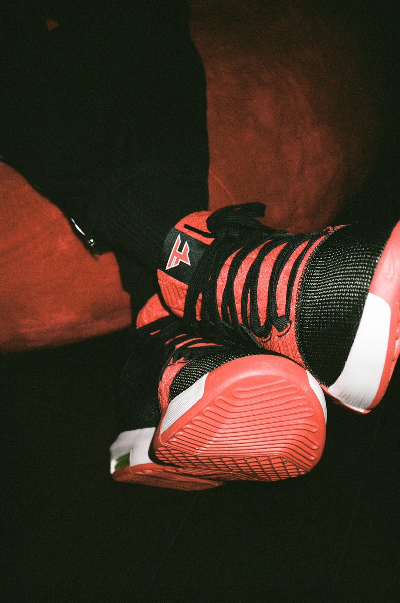 FAZE CLAN X NIKE
LEBRON WITNESS 8

nike.com/t/lebron-witne…