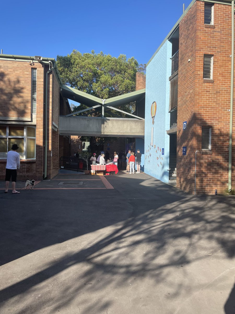 MandiThran's tweet photo. #democracysausage Lewisham Public School has a sausage sizzle and cake stall, with tap and go https://t.co/MMYUkVfSGw