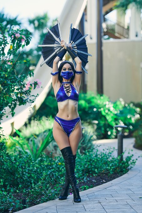 Do you like a more fiesty waifu? https://t.co/Cebn3gAty6