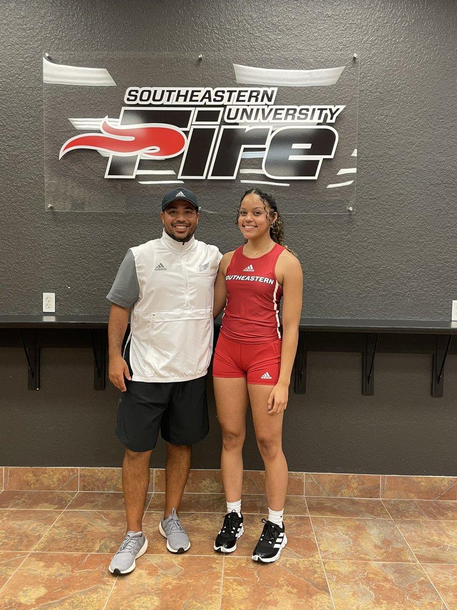 SEUFireTrack's tweet photo. Great visit today with one of the top hurdlers in the state of Colorado. #FeelTheHeat #FutureFire #FireTF ๐๐ฅ๐ช๐ฝ https://t.co/Naf91GpPdA