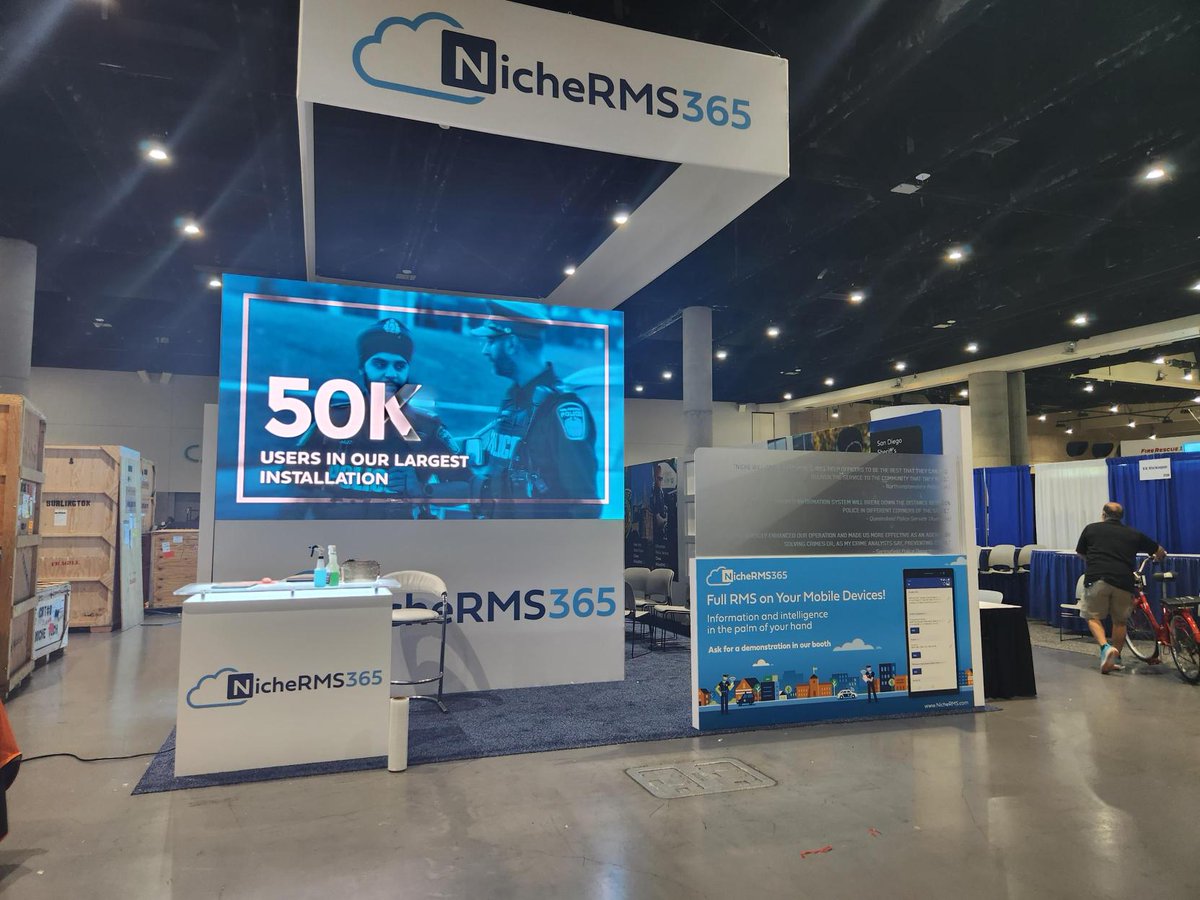 Final preparations in the exposition hall are happening right now! The Expo opens Saturday from Noon-5pm PDT; Sun 10-5pm and Mon 10-4pm. Find Niche in Booth#3139. Between the registration area and a concession zone! #police #lawenforcement #LeadershipMatters