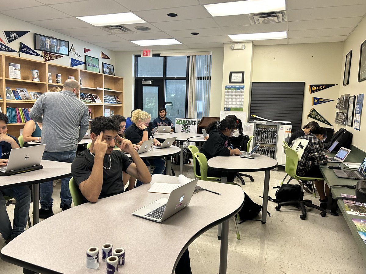 GHS AVID seniors applying to PHSC. <a href="/PascoAVID/">Kristin Ingold</a> <a href="/GulfHSPrincipal/">Mr. Morgenstein</a> <a href="/PHSCedu/">#PHSCedu</a>