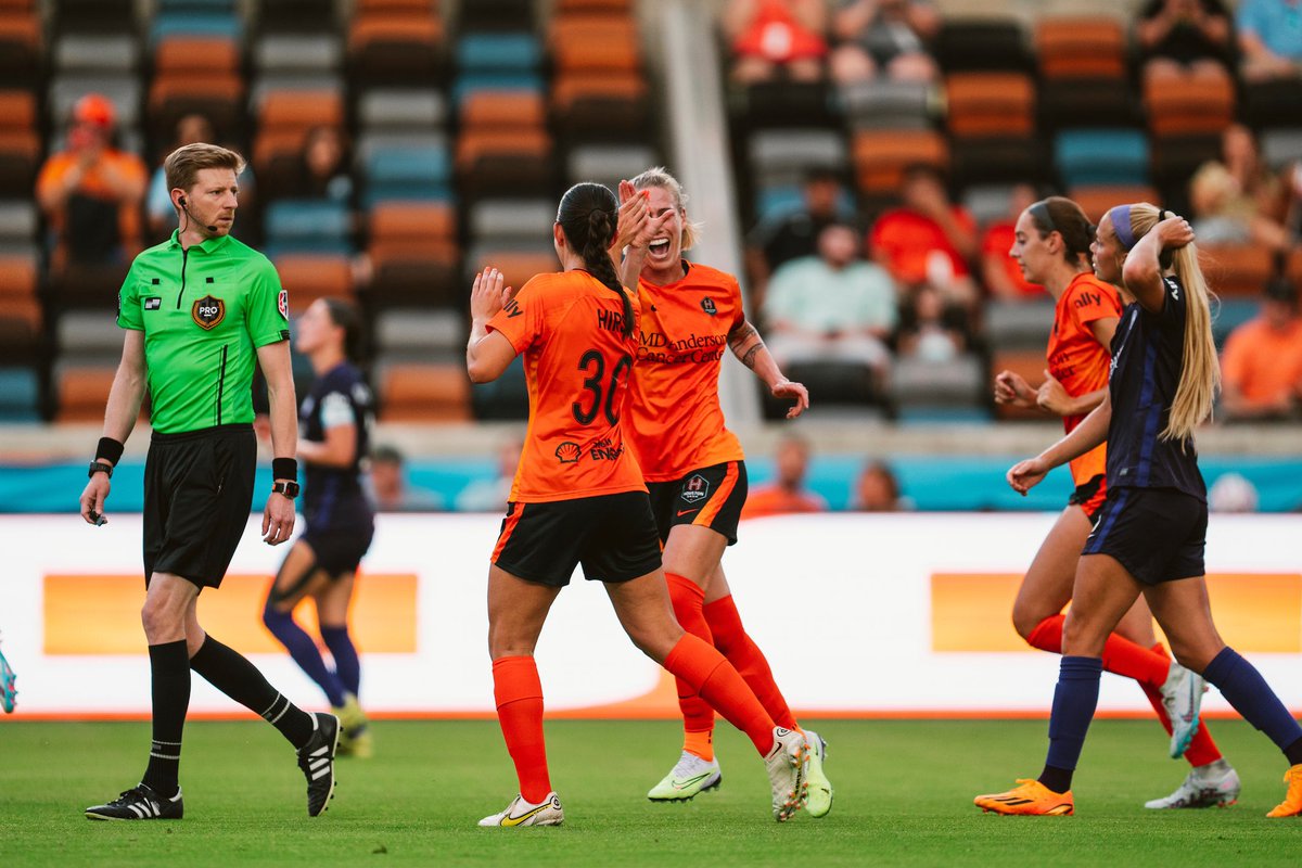 HoustonDash's tweet photo. Last time against Orlando 😈

#HoldItDown https://t.co/HYUnzTXWhN