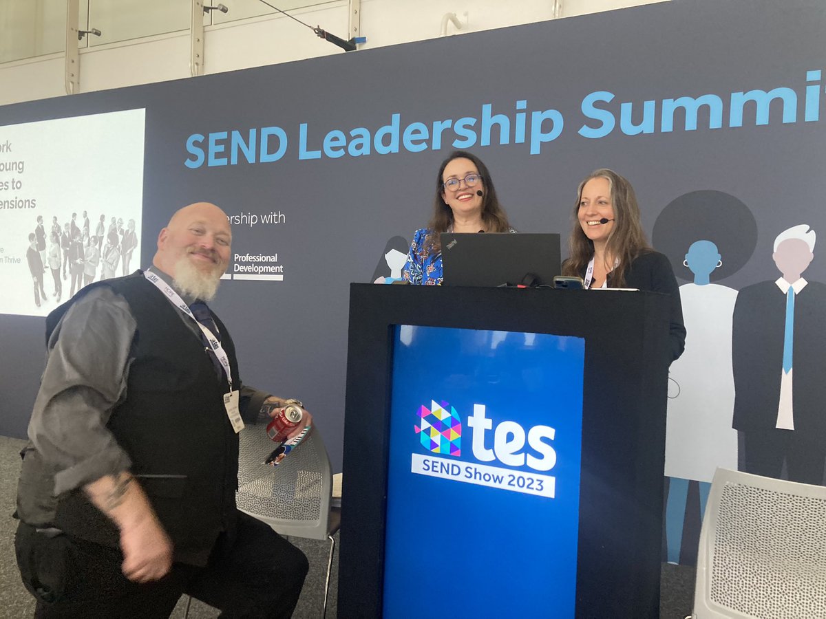 MargaretMulhol2's tweet photo. Three great humans who made today so valuable @pdadaduk @teamsquarepeg @amelie_thompson #doingwith https://t.co/TSLZbAbvuV