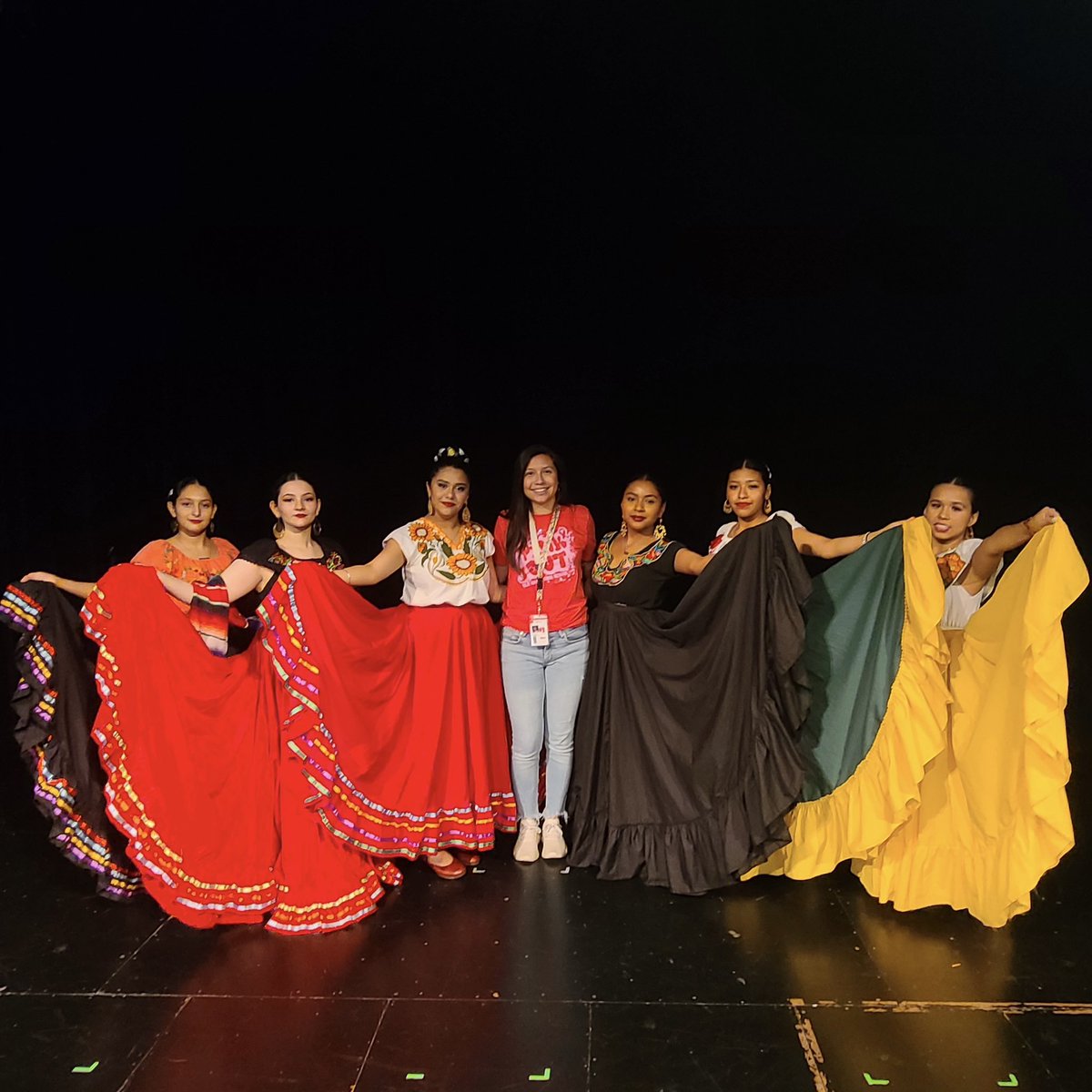 What a great way to wrap up Hispanic Heritage Month, EG!!

We learned about Mexican art  <a href="/ExploreNMMA/">Mexican Art Museum</a> yesterday and experienced the beauty of Hispanic culture through music &amp; dance this afternoon! Our students are the best! 

!Que orgullo!