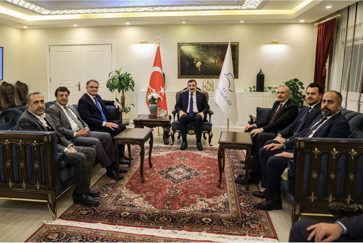 Burhan Kayatürk tweet media