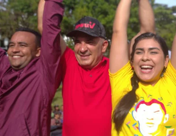 Berzabethg1's tweet photo. #13Oct 🇻🇪
📣 Masiva concentración y marcha de la Juventud @partidopsuv  #sancristobal con la asistencia dl Gobernador @freddybernalven 💛🖤

#encombateyenvictoria
#todosconmaduro
#elesequivoesnuestro
#elesequivoesdevenezuela
#elesequibosedefiende
#juventudpatriótica
#15añosjpsuv https://t.co/PkBXVyuWhw