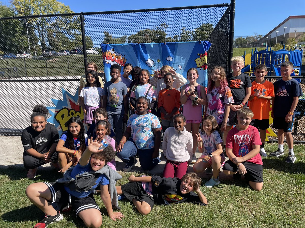 Mrs. Brond tweet media