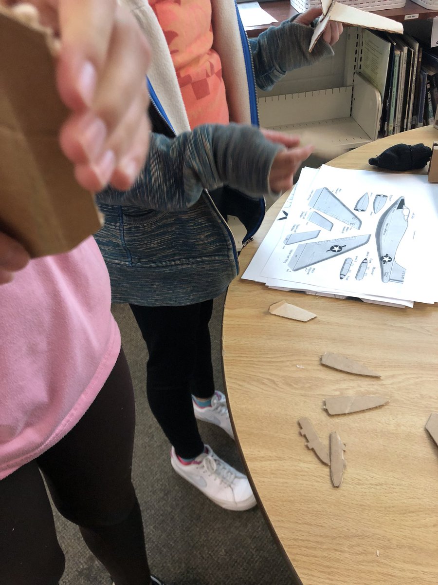 FatimaLeal21's tweet photo. Today was a good day for building planes. @laura_t19 class has been learning all about Flight in science. The students have been building their own airplane. Next week we paint them and fly them. Who’s plane is going to go the farthest? @CaradocPS #tvdsbscience #tvdsbstem https://t.co/8UptN9Cne8