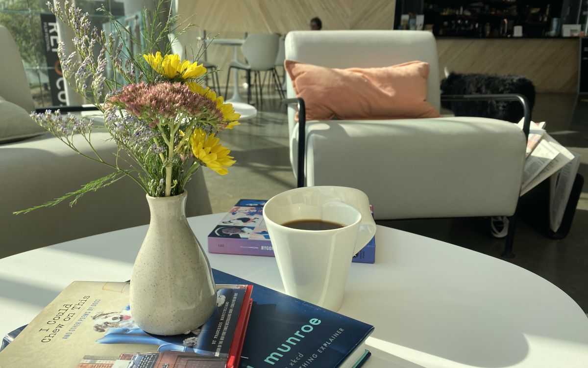 Do you like coffee AND conversation? See you Saturday and Sunday morning at fix! Coffee then for our Epigraph Coffee Sessions.

These events are free and open to the public. Refocus passholders get free drip coffee!

Conversation begins at 10:30am.

refocusfilmfestival.org/program/festiv…