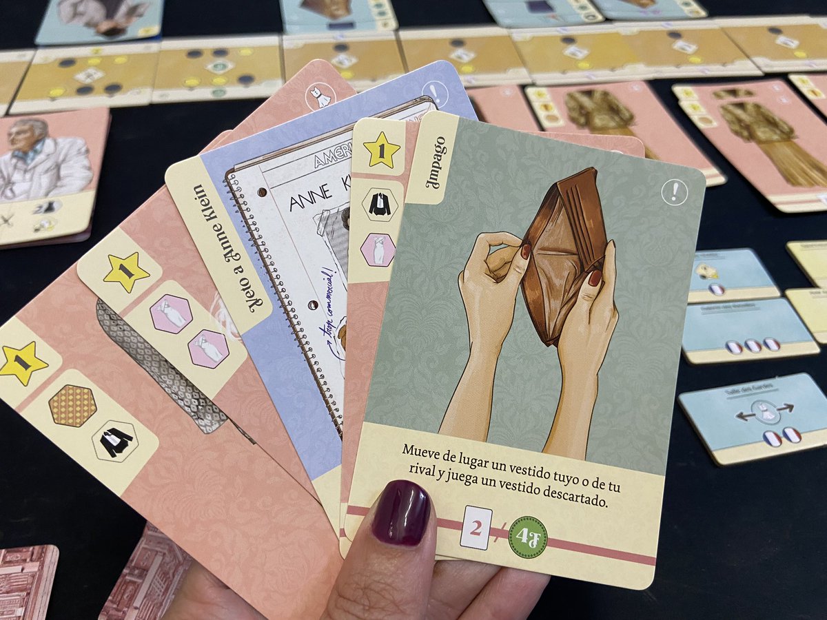 Hoy la jefa de la casa nos ha dado permiso para poder jugar un ratín. Hemos estrenado #LaBatalladeVersalles y como no podía ser de otra forma, esta curiosa historia se repite y los franceses pierden.