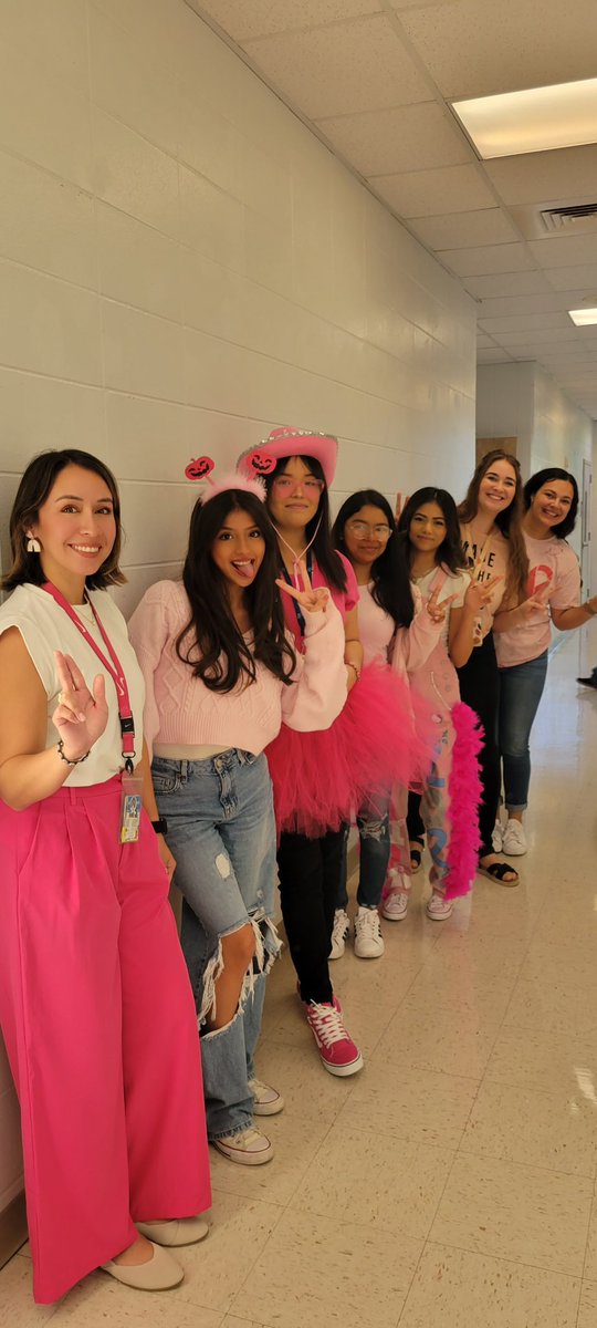 Today’s Hispanic Heritage pep rally was a BLAST! Great performances by our band, cheerleaders, and TexAnns, and super competitive grito and dance contests! What a fun way to end the week 💙💙💙 @SRHSprincipal23 <a href="/srhscheer_/">Sam Rayburn Cheer 🎀</a> <a href="/Rayburn_TexAnns/">Sam Rayburn TexAnns</a> <a href="/RayburnBand/">Sam Rayburn High School Band</a> <a href="/SamRayburnFB/">Sam Rayburn Football</a>