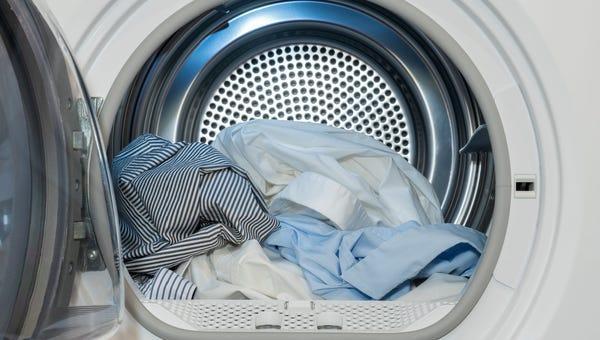 Do You Need to Leave Your Dryer Door Open? lifesavvy.com/183662/do-you-…