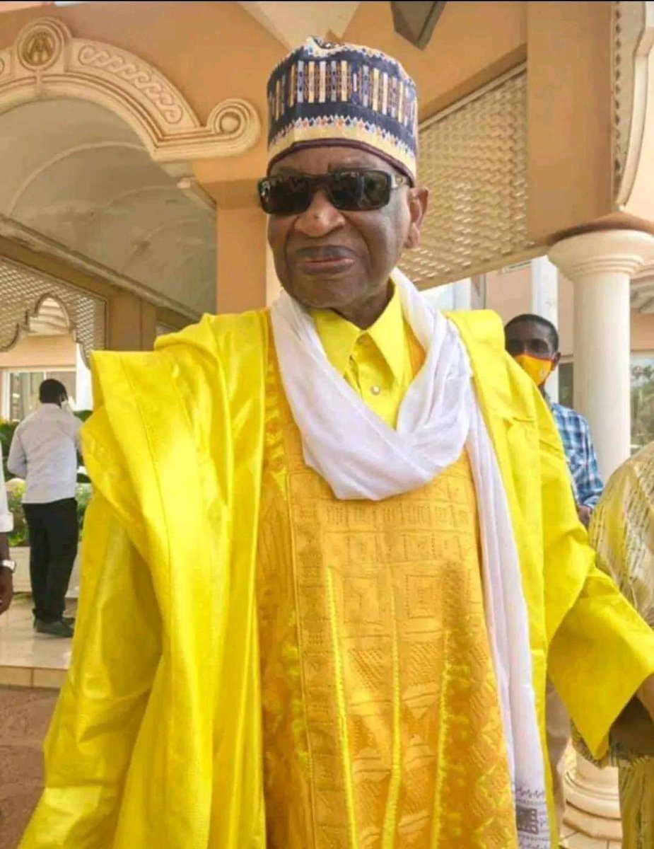 TheCameroonianZ's tweet photo. Le patriarche Alhadji Mohamadou Abbo Ousmanou (#AMAO) s'en est allé. 💔
Il est décédé ce vendredi en Turquie.
🌿🌿🌿 https://t.co/eUBdSP3B16